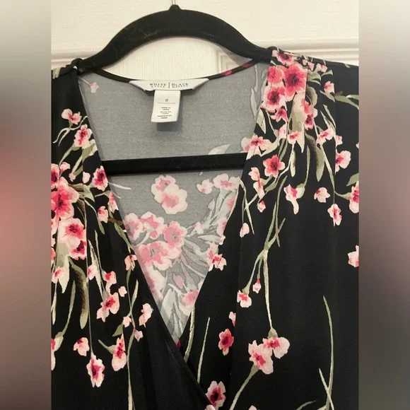 WHBM Floral Faux Wrap Dress - Picture 3 of 5